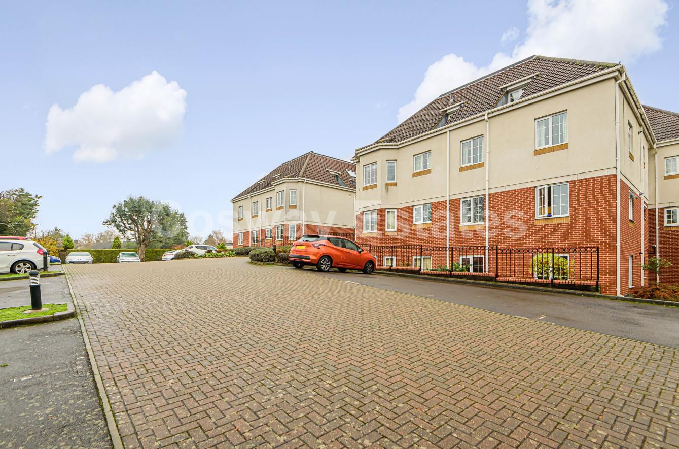 Gibbs Green, Edgware